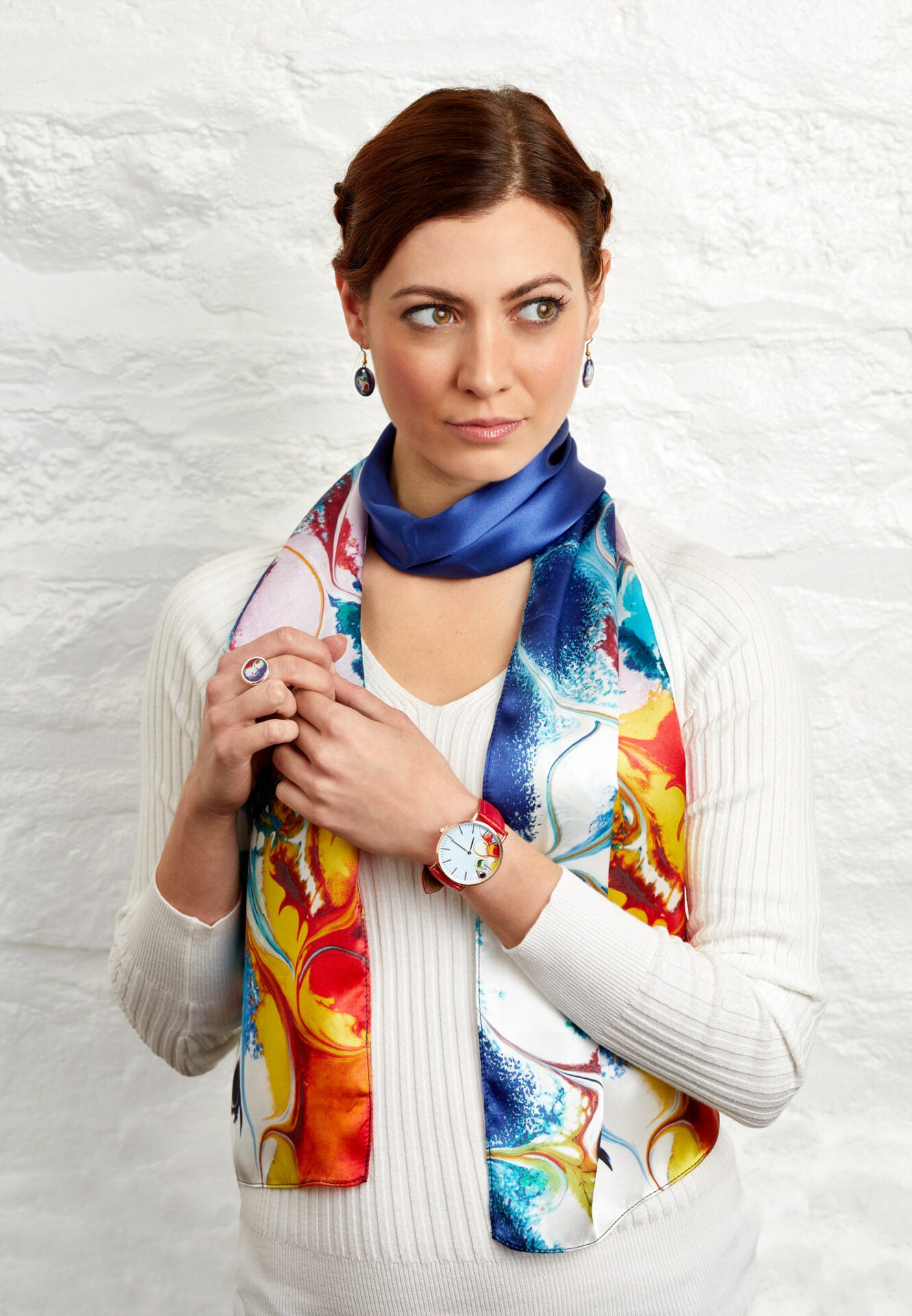 The Meab story started over 50 years ago, when a young Meab set out on her travels around Europe. She was inspired by great artists such as Faberge, the renowned enamellist. She was also inspired by local crafts people who were able to re-use materials to create unique and vibrant designs.