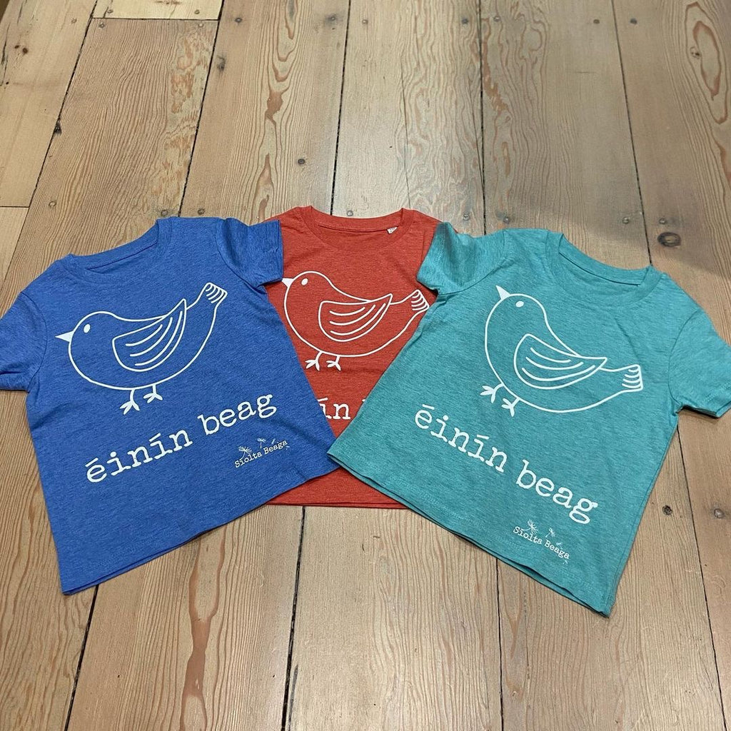 Discover our clothing makers at Castle Crafts Trim. Explore unique, handcrafted garments made from quality materials by talented local artisans.