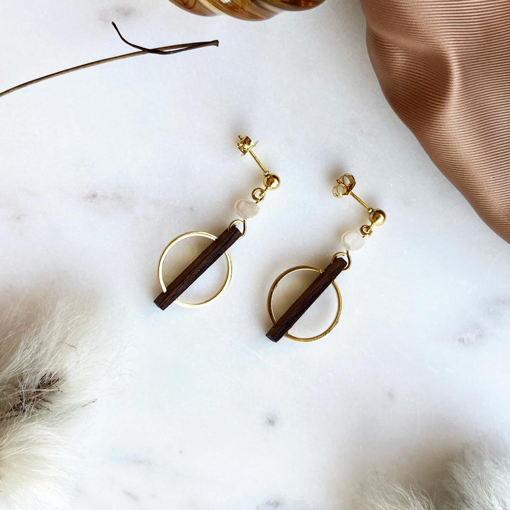 Circle with Pearl Drop Earrings